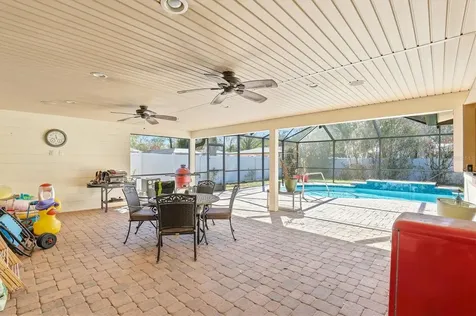 807 W Russell Drive Plant City FL 33563