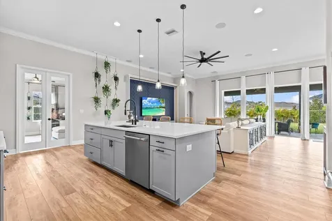 5448 Wayfarer Avenue Apollo Beach FL 33572