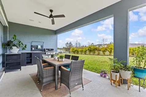 5448 Wayfarer Avenue Apollo Beach FL 33572