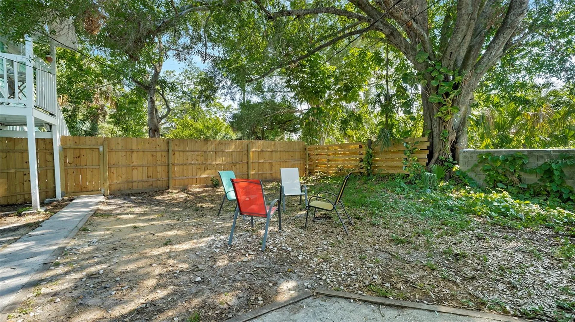 626 37th Avenue S St Petersburg FL 33705