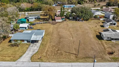 910 Lytle St SW Ruskin FL 33570
