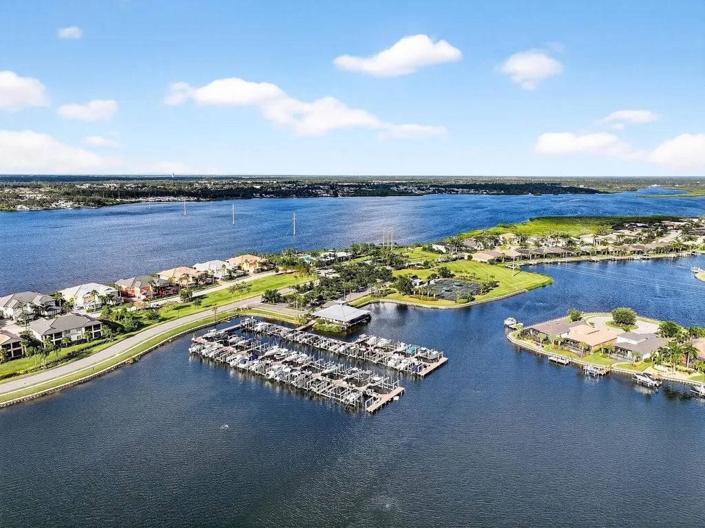 5611 Tidewater Preserve Boulevard Bradenton FL 34208