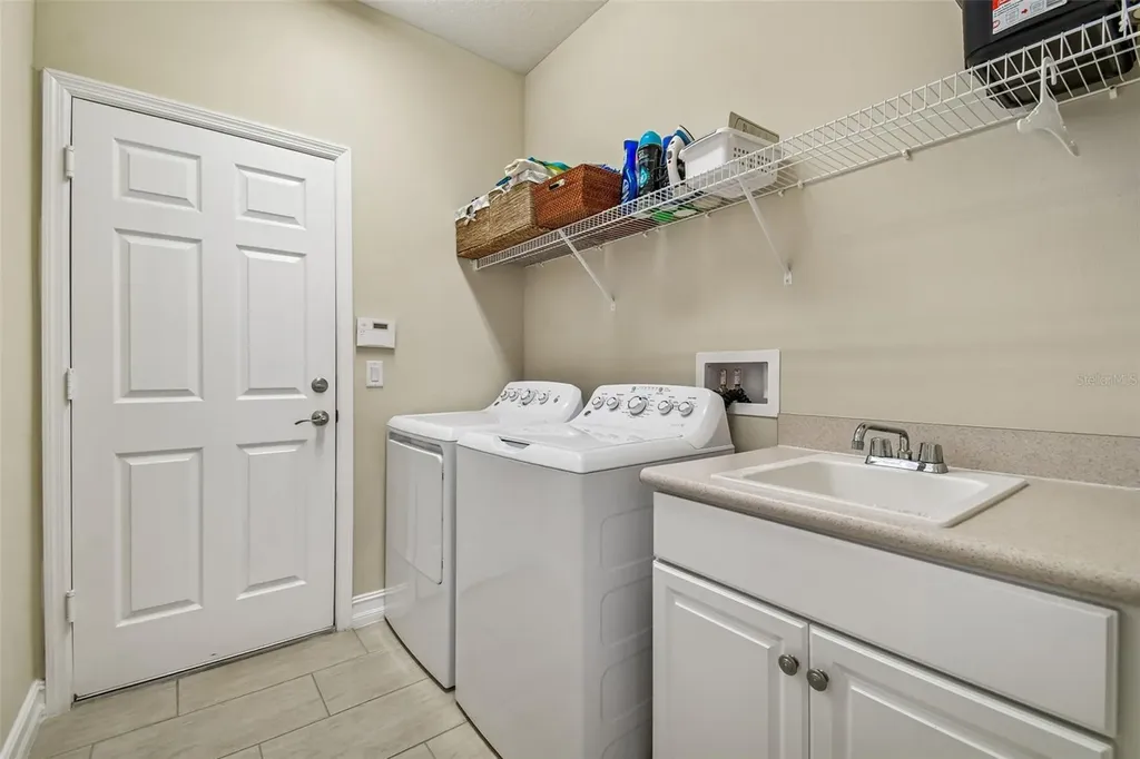 4913 Marble Springs Circle Wimauma FL 33598