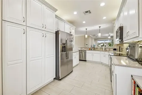4913 Marble Springs Circle Wimauma FL 33598