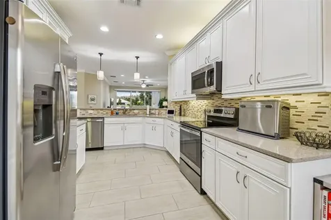 4913 Marble Springs Circle Wimauma FL 33598