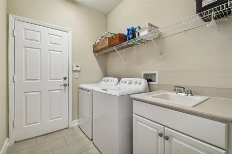 4913 Marble Springs Circle Wimauma FL 33598