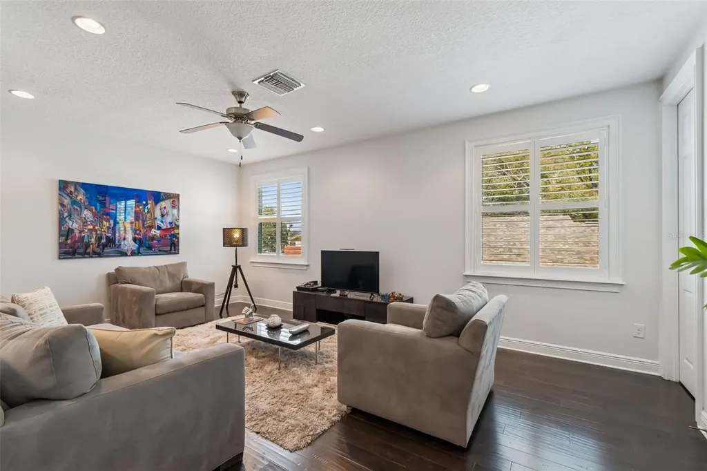 3610 E Clark Circle Tampa FL 33629