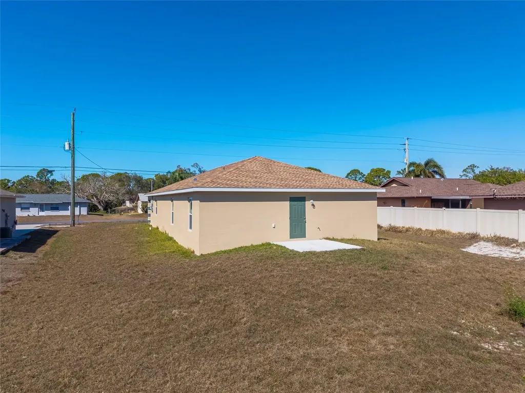 6254 Spinnaker Boulevard Englewood FL 34224