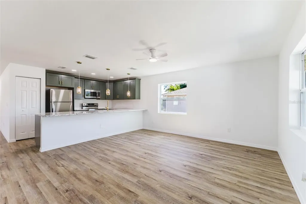 6254 Spinnaker Boulevard Englewood FL 34224