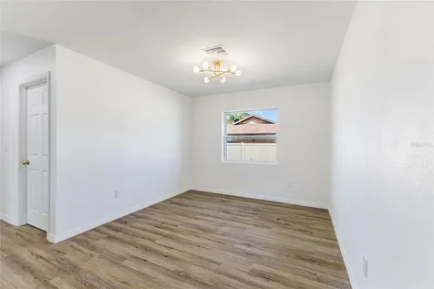 6254 Spinnaker Boulevard Englewood FL 34224