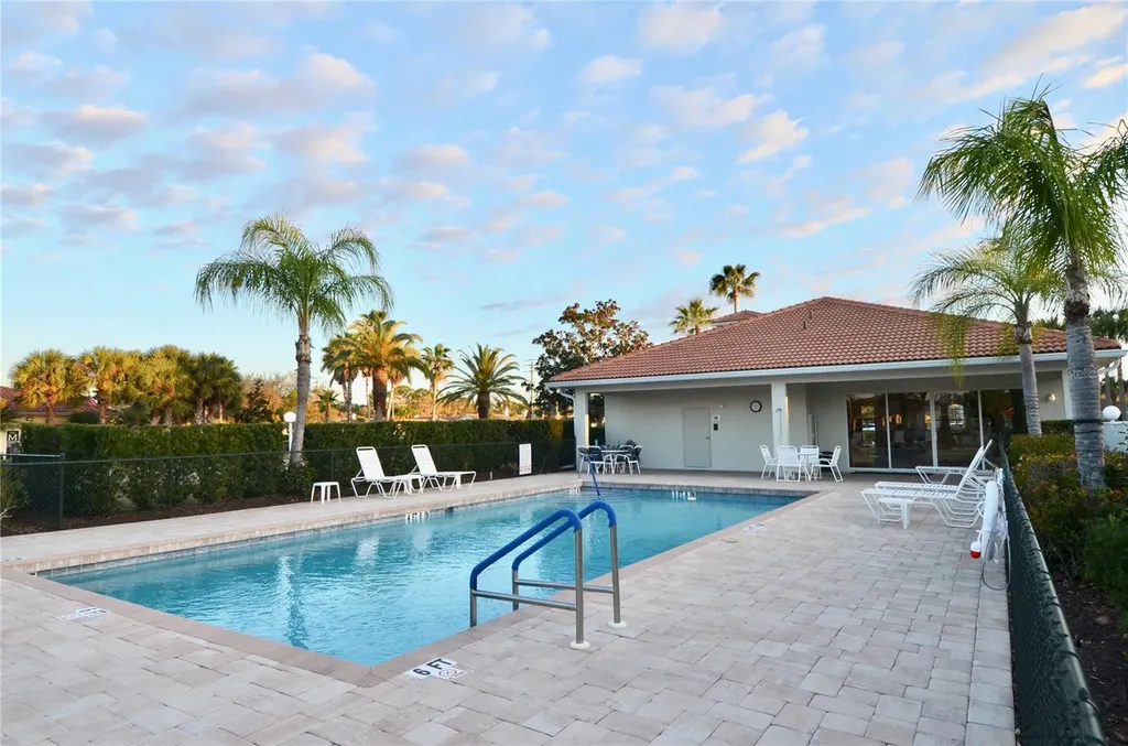 7202 L Pavia Boulevard Venice FL 34292