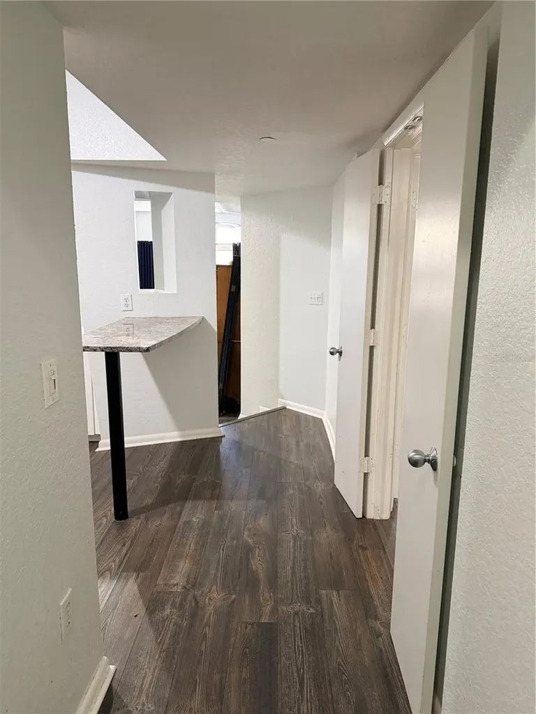 2320 W Azeele Street Tampa FL 33609