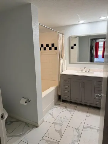 2320 W Azeele Street Tampa FL 33609