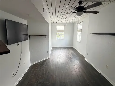 2320 W Azeele Street Tampa FL 33609