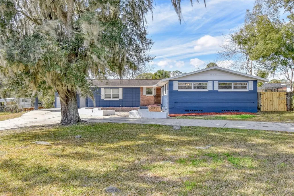 1828 SE Lake Weir Avenue Ocala FL 34471