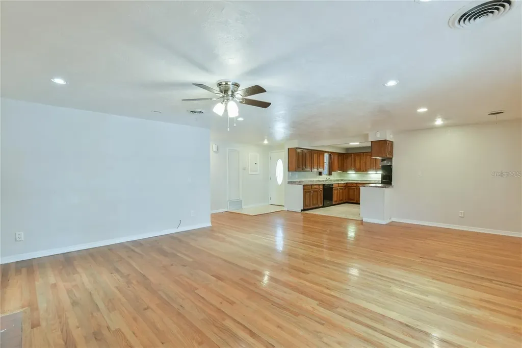 1828 SE Lake Weir Avenue Ocala FL 34471