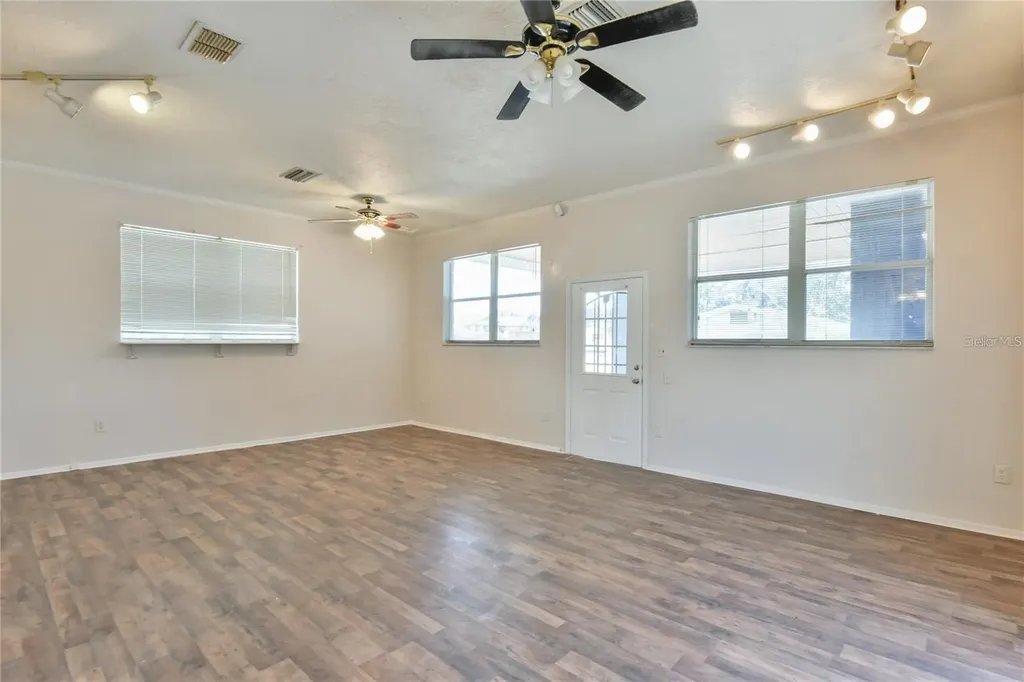 1828 SE Lake Weir Avenue Ocala FL 34471