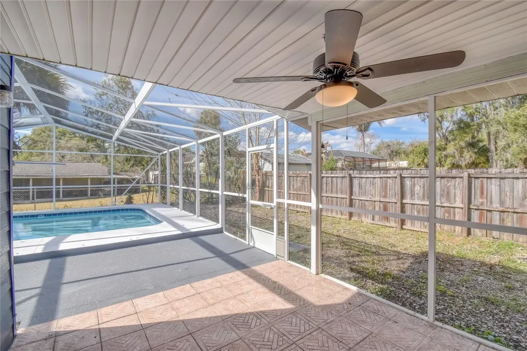 1828 SE Lake Weir Avenue Ocala FL 34471
