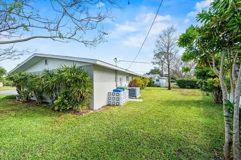 3503 18th Avenue W Bradenton FL 34205