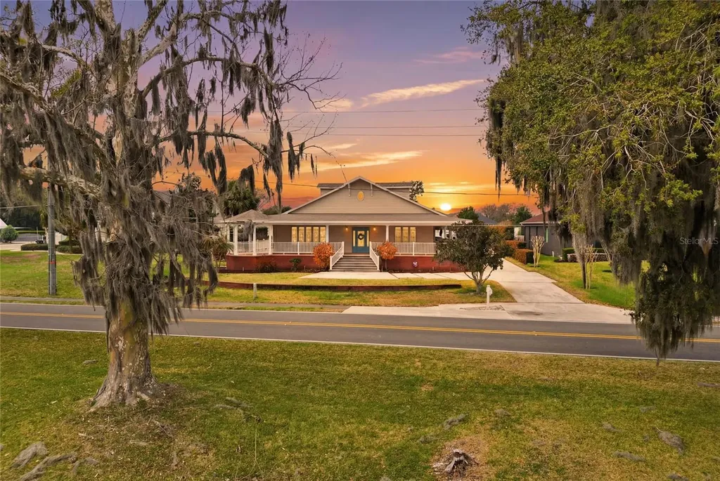 2128 Lake Ariana Boulevard Auburndale FL 33823