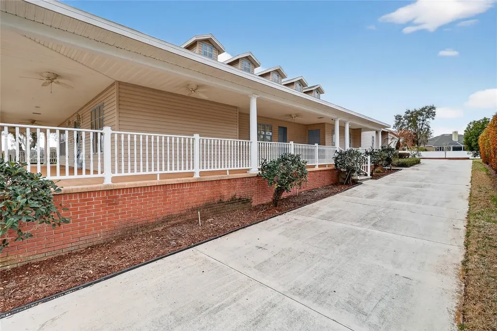 2128 Lake Ariana Boulevard Auburndale FL 33823