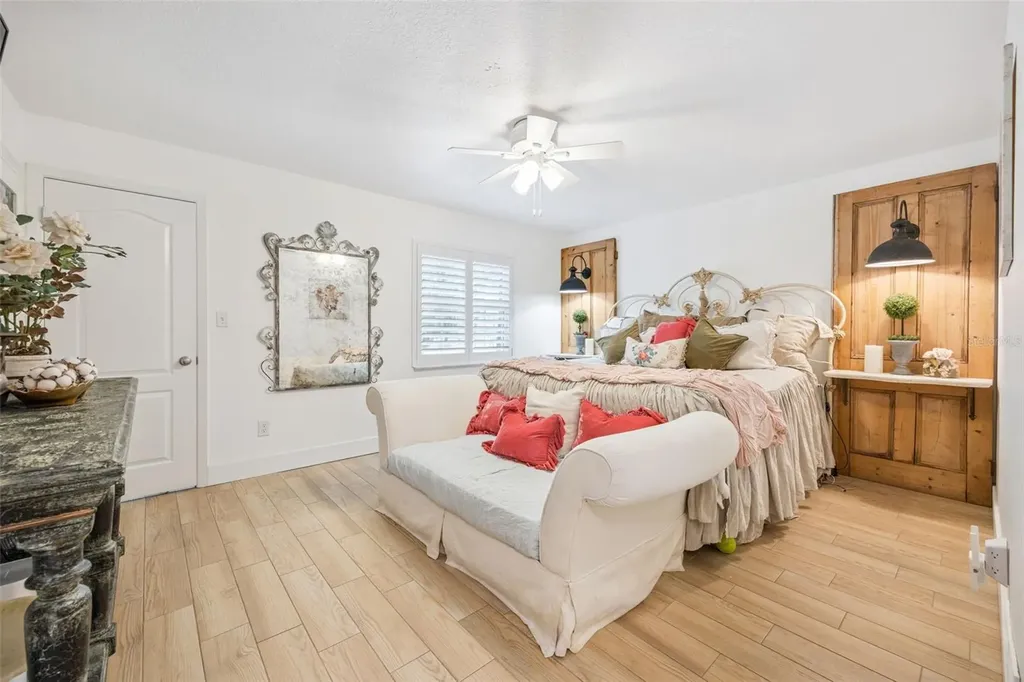 2218 Elizabeth Avenue Orlando FL 32804