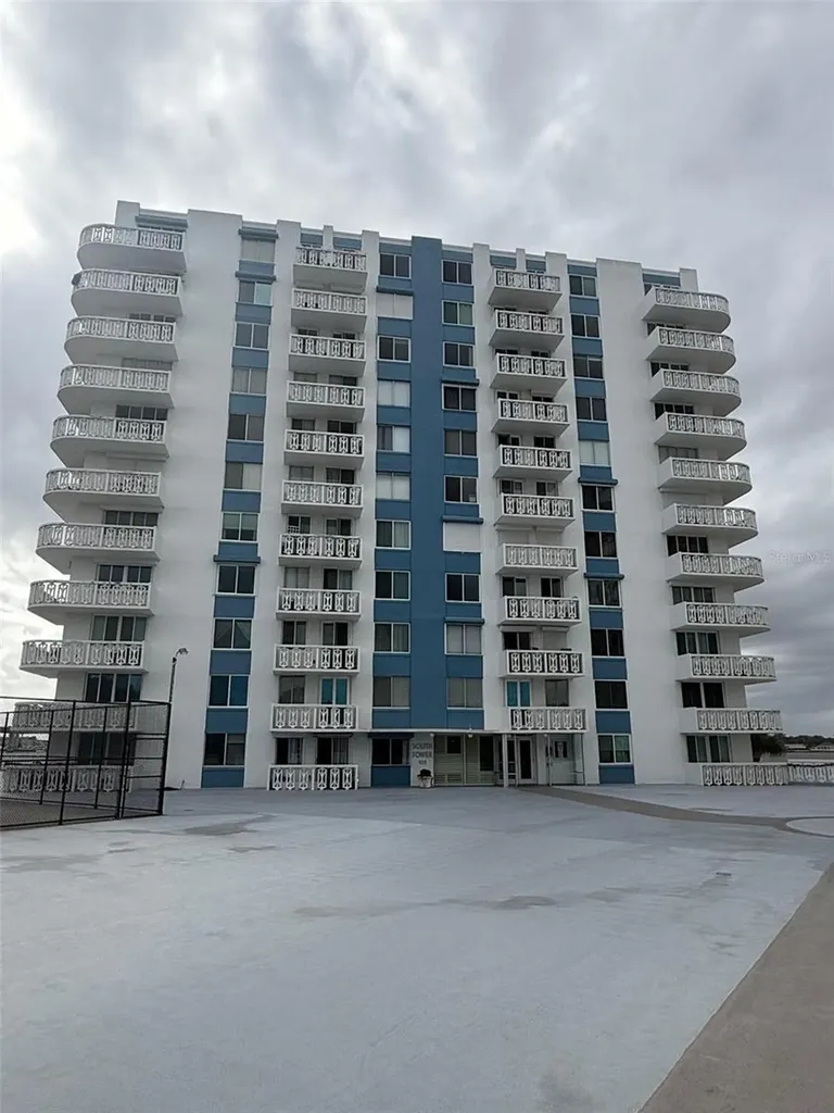 925 N Halifax Avenue Daytona Beach FL 32118