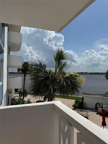 925 N Halifax Avenue Daytona Beach FL 32118