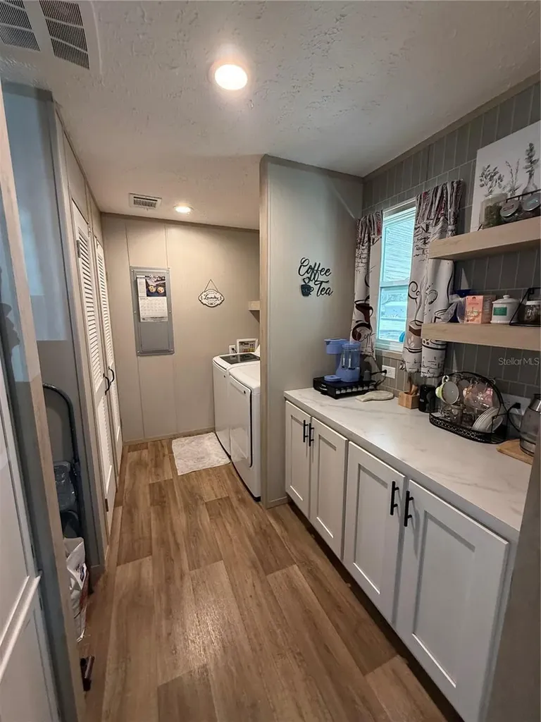 8325 N Fairgrove Terrace Dunnellon FL 34433