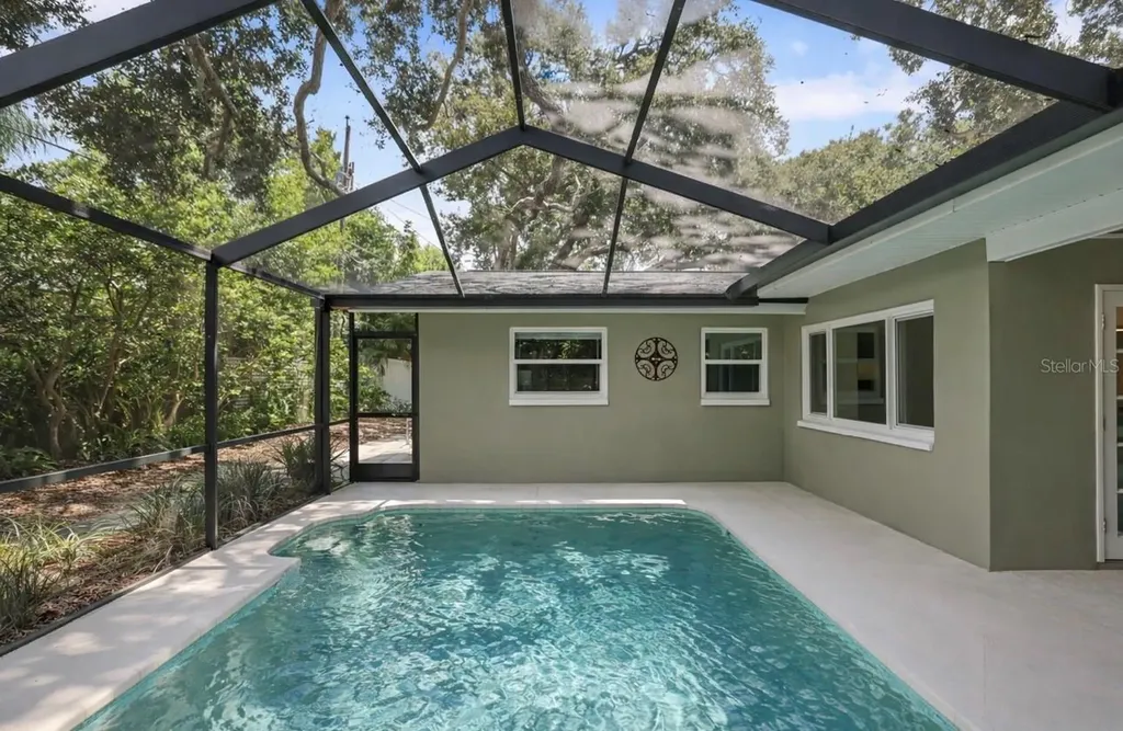 2353 Demaret Drive Dunedin FL 34698