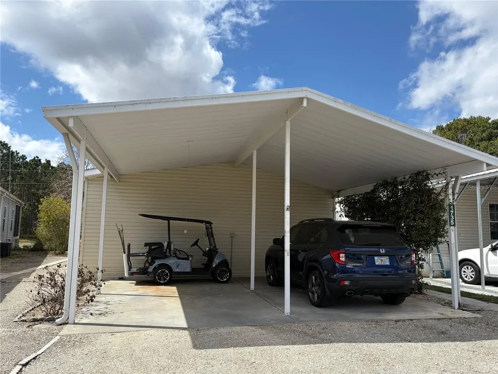 1735 Dorothy Boulevard Lutz FL 33558