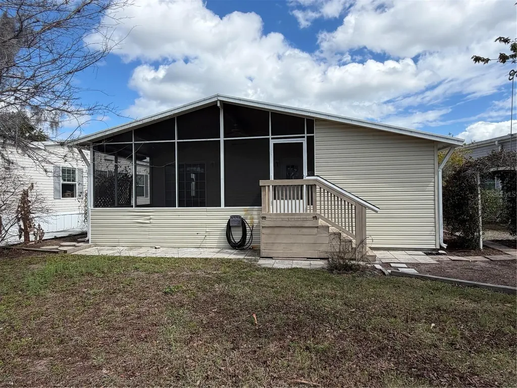 1735 Dorothy Boulevard Lutz FL 33558