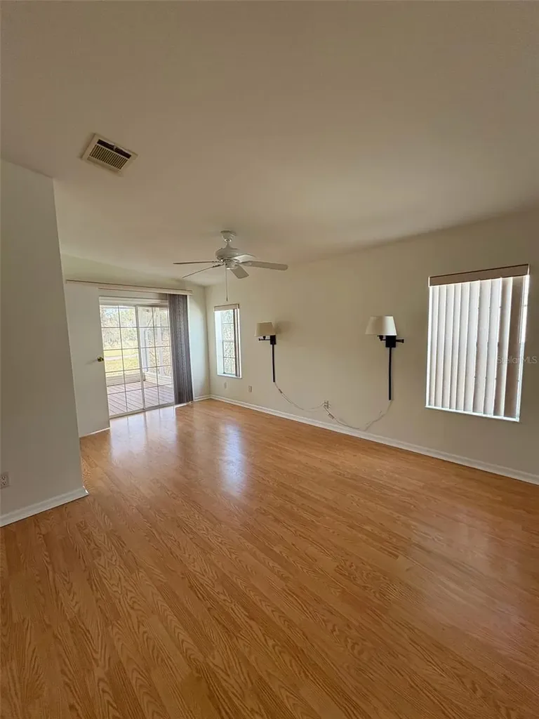 1735 Dorothy Boulevard Lutz FL 33558