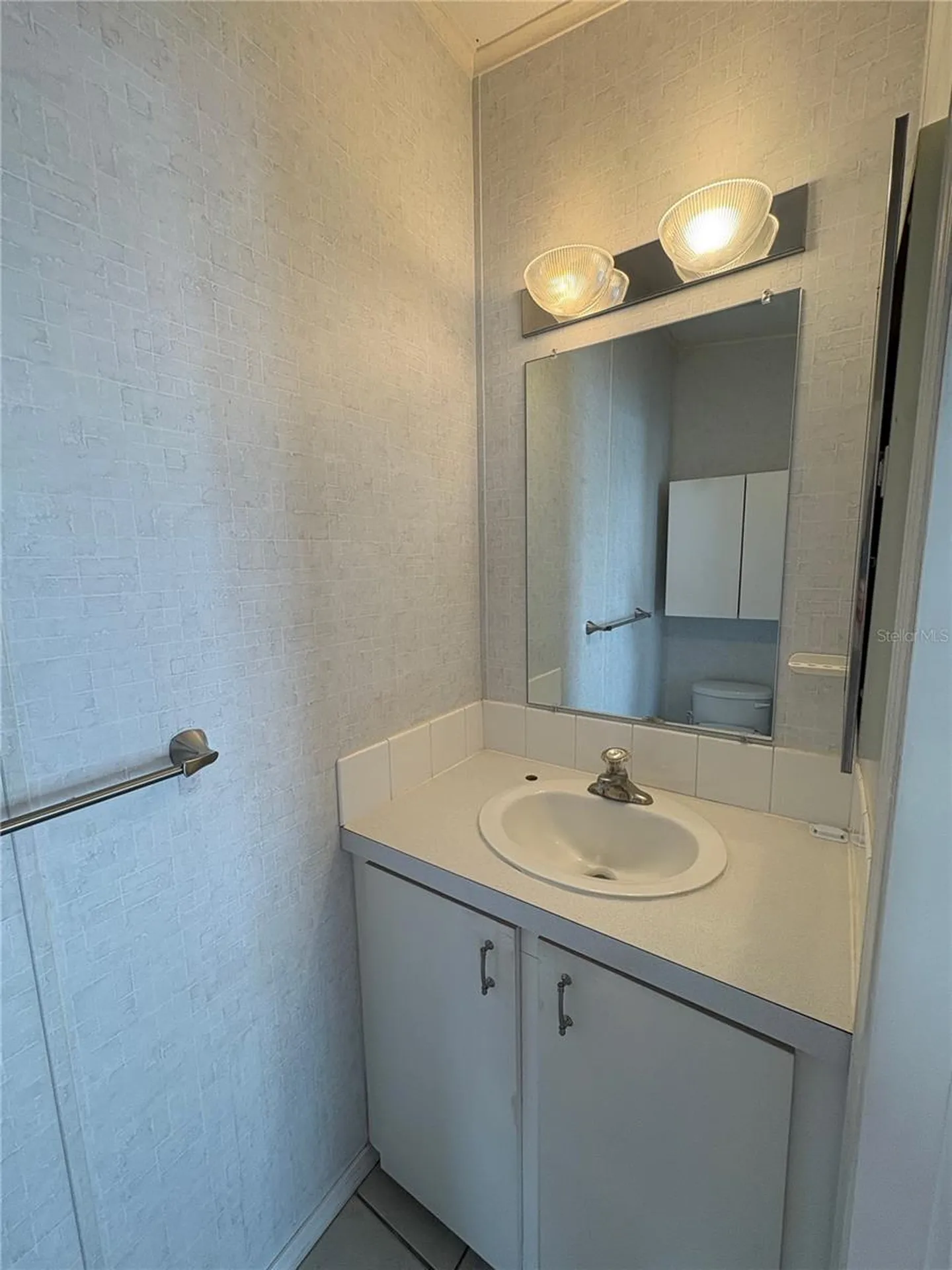 1735 Dorothy Boulevard Lutz FL 33558