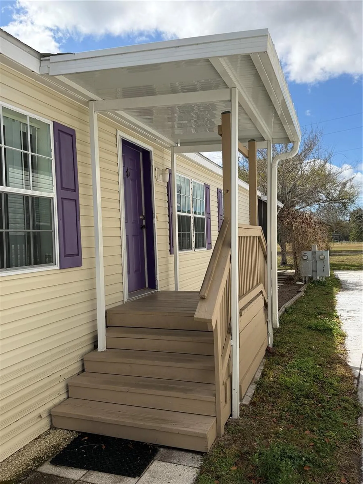 1735 Dorothy Boulevard Lutz FL 33558