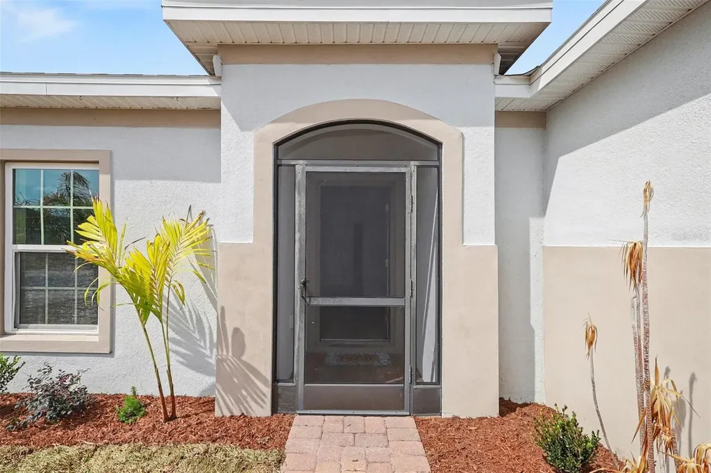 622 Samuel Davenport FL 33837