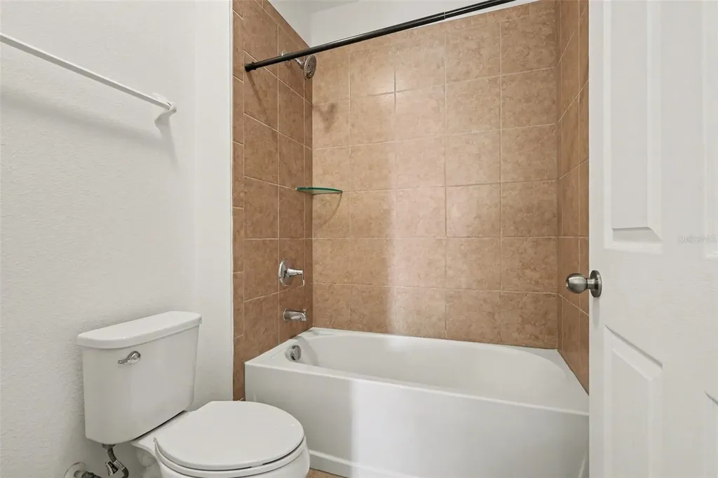 622 Samuel Davenport FL 33837