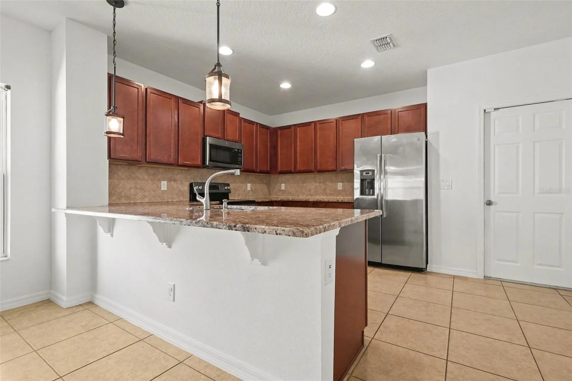 622 Samuel Davenport FL 33837