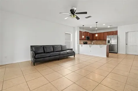 622 Samuel Davenport FL 33837