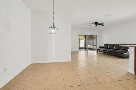 622 Samuel Davenport FL 33837