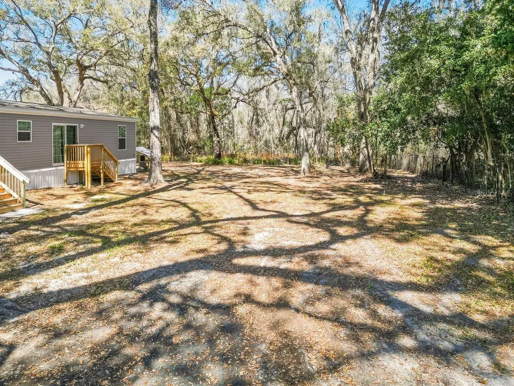 11487 SW 42nd Terrace Webster FL 33597