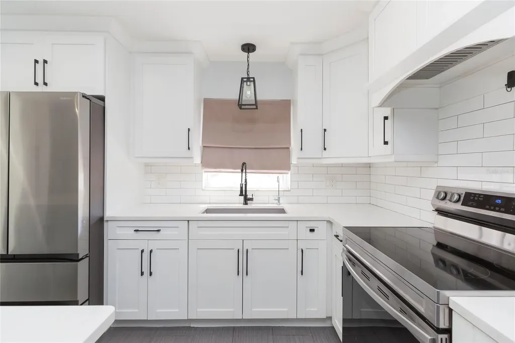 2307 Lincoln Court Brandon FL 33510