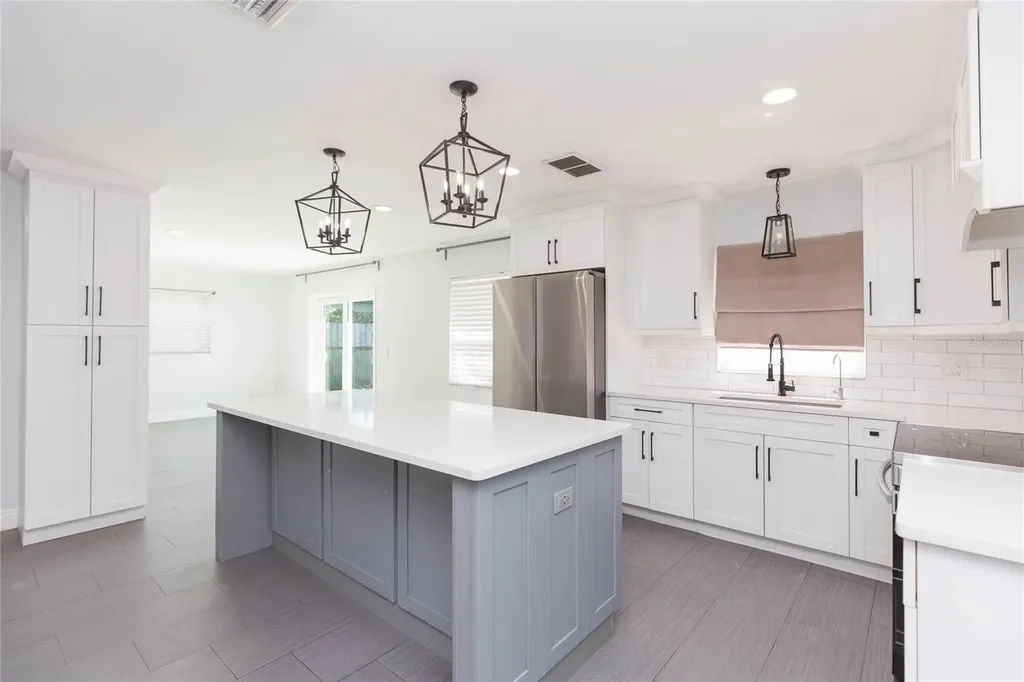 2307 Lincoln Court Brandon FL 33510