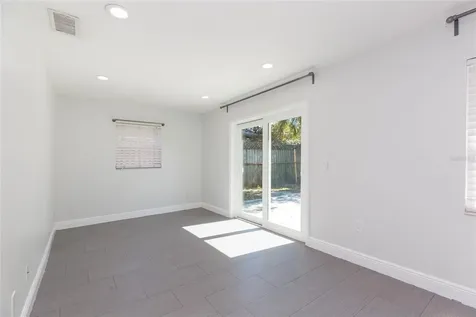 2307 Lincoln Court Brandon FL 33510