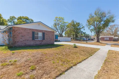 2307 Lincoln Court Brandon FL 33510