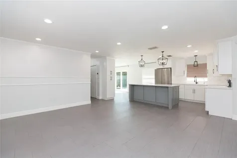 2307 Lincoln Court Brandon FL 33510