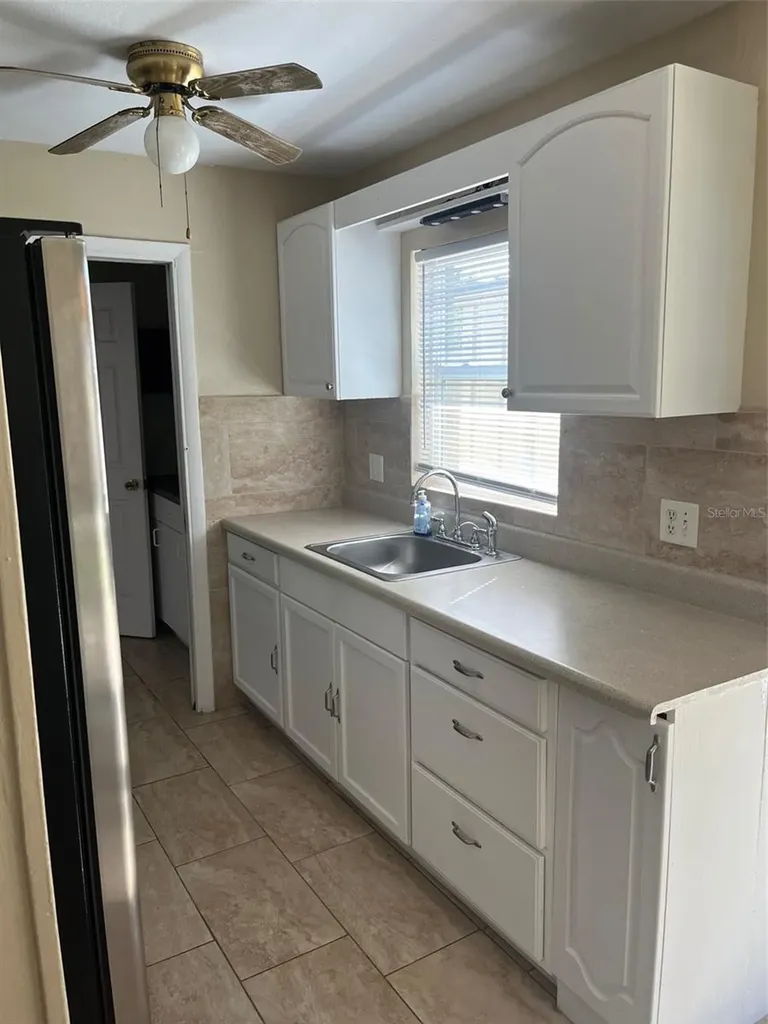 50 Midwest Parkway Sarasota FL 34232