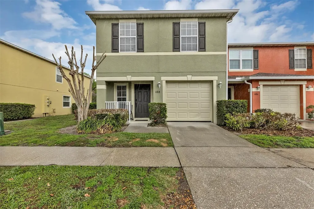 688 Cresting Oak Circle Orlando FL 32824