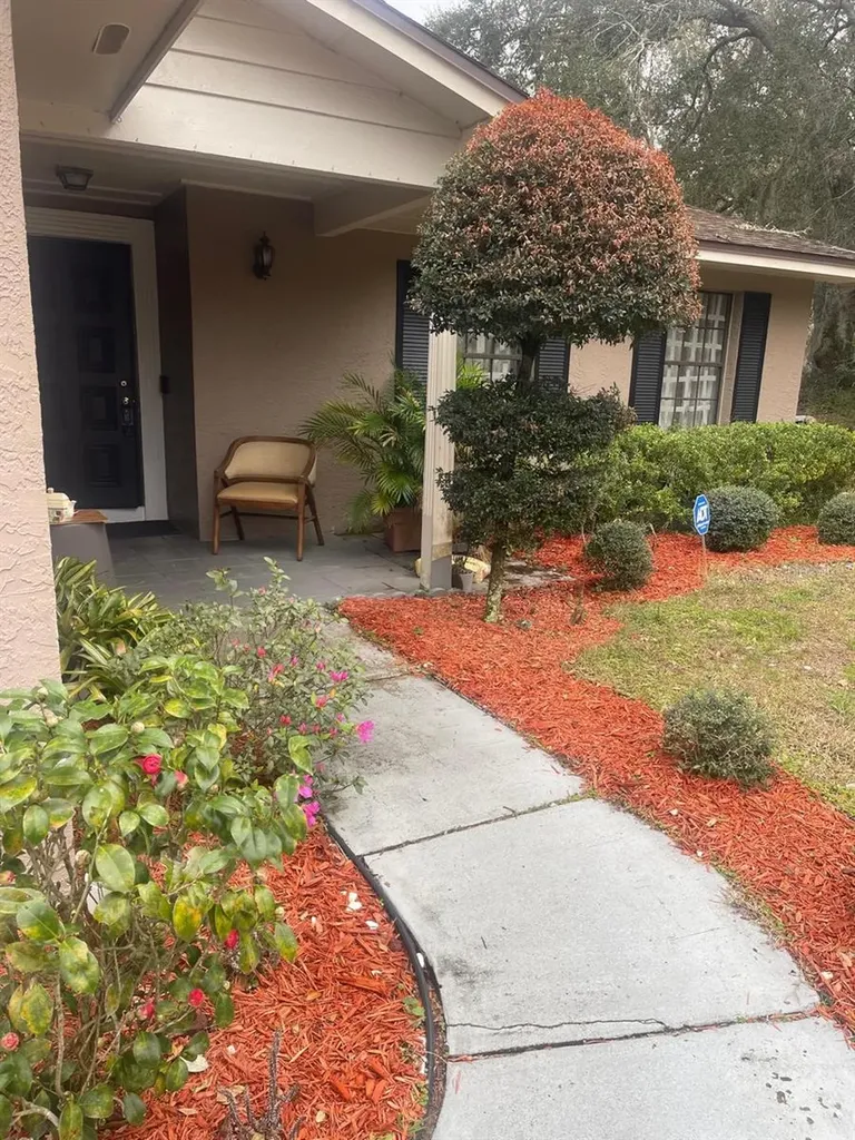 1202 Yvonne Street Apopka FL 32712