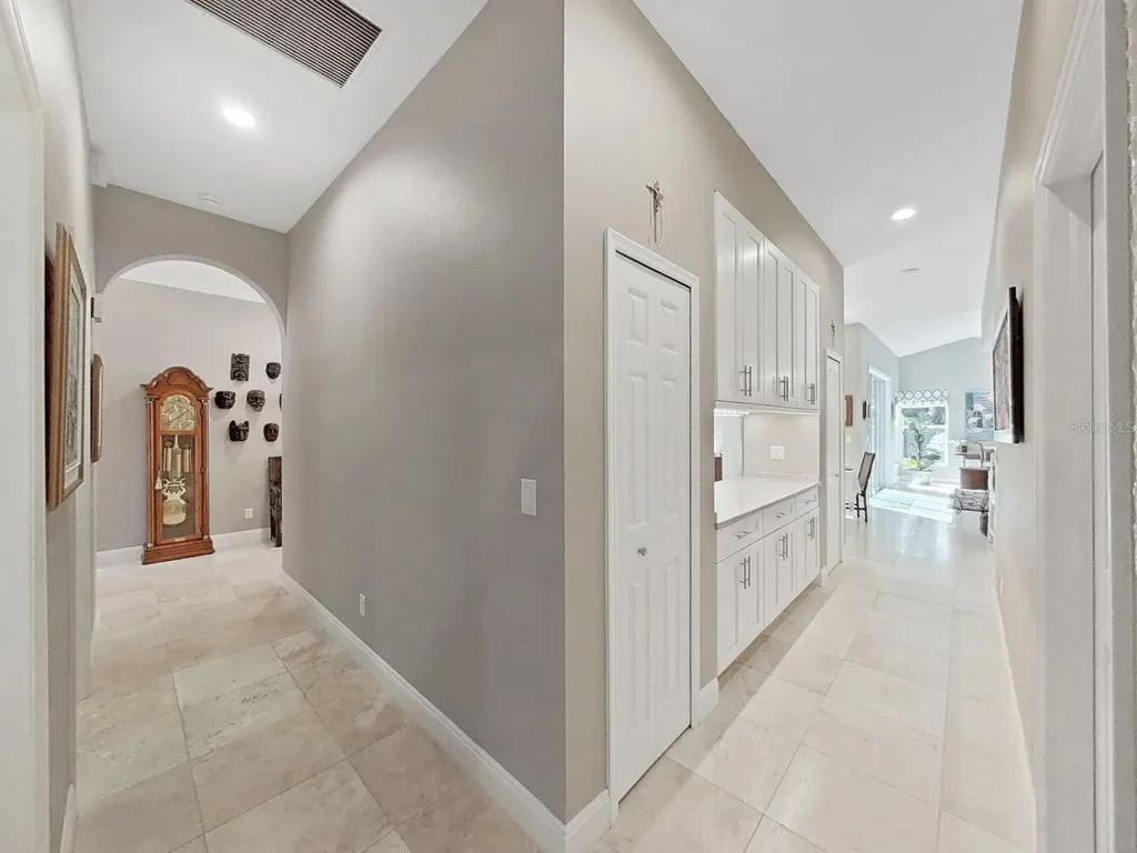 4833 Windmill Palm Terrace NE St Petersburg FL 33703